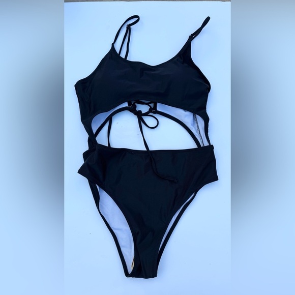 One piece swimsuit with lace up back - Picture 1 of 4